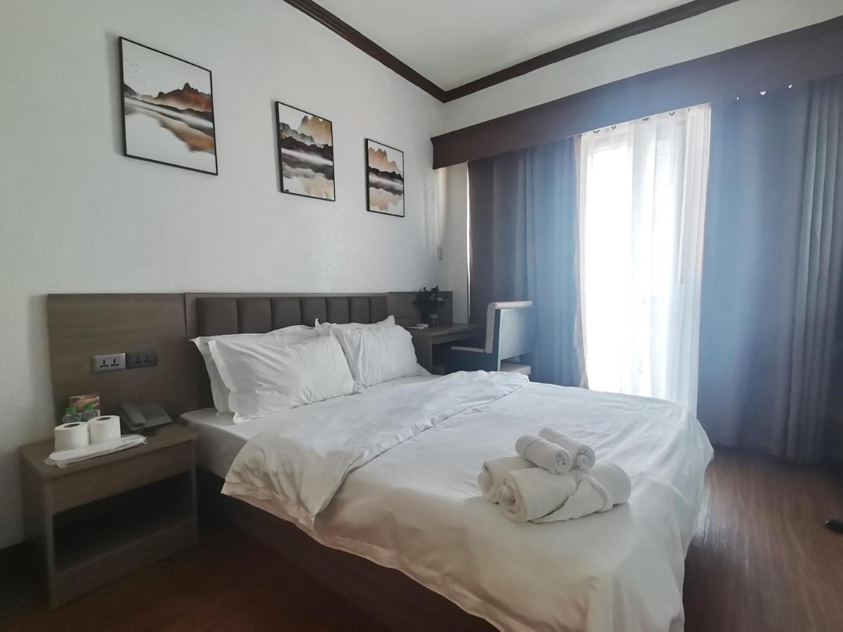 Passion Makati Apart otel Makati City Dış mekan fotoğraf