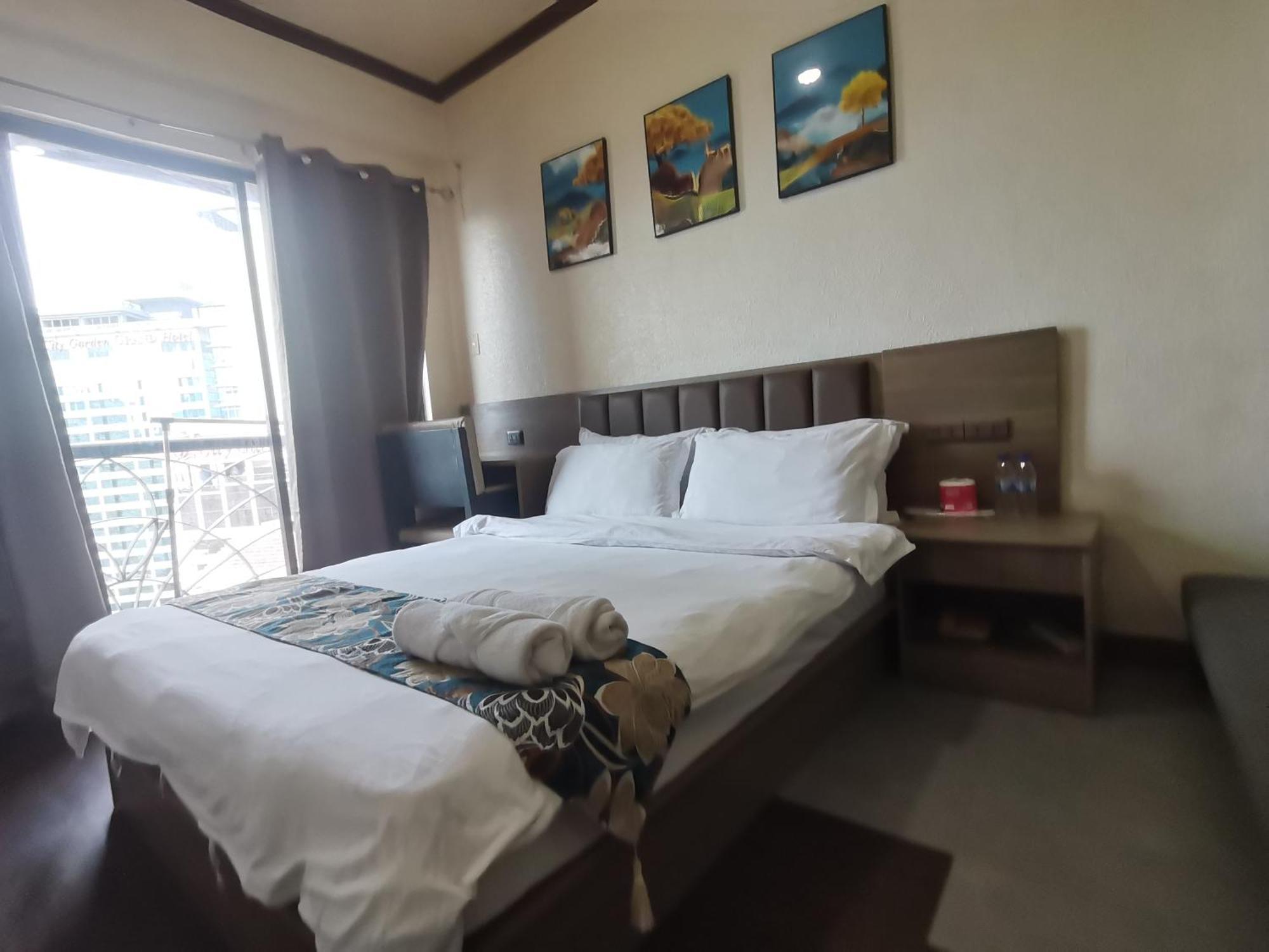 Passion Makati Apart otel Makati City Dış mekan fotoğraf